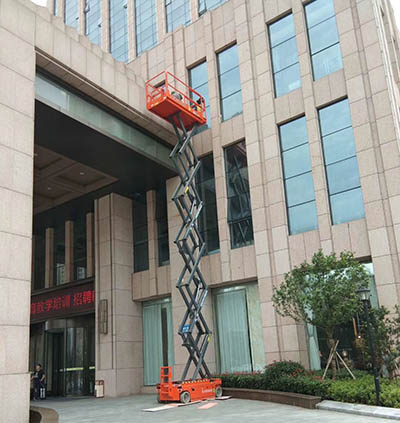 玻璃清洗租賃高空作業(yè)車